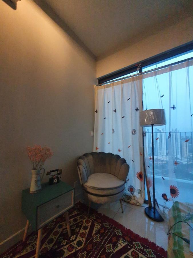 Studio Near Klcc And Lrt With Superb View Kuala Lumpur Luaran gambar