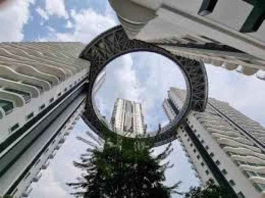 Studio Near Klcc And Lrt With Superb View Kuala Lumpur Luaran gambar